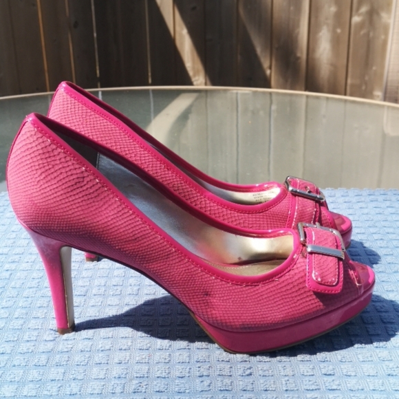 Shoes - Picture 2 of 3